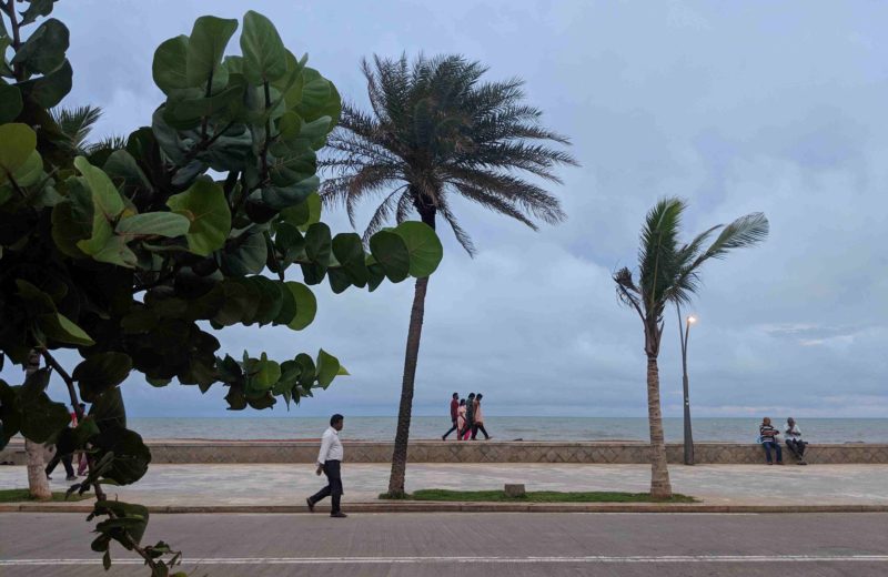 Pondicherry beach road or the promenade beach is a great place to relax for pondicherry locals and tourists