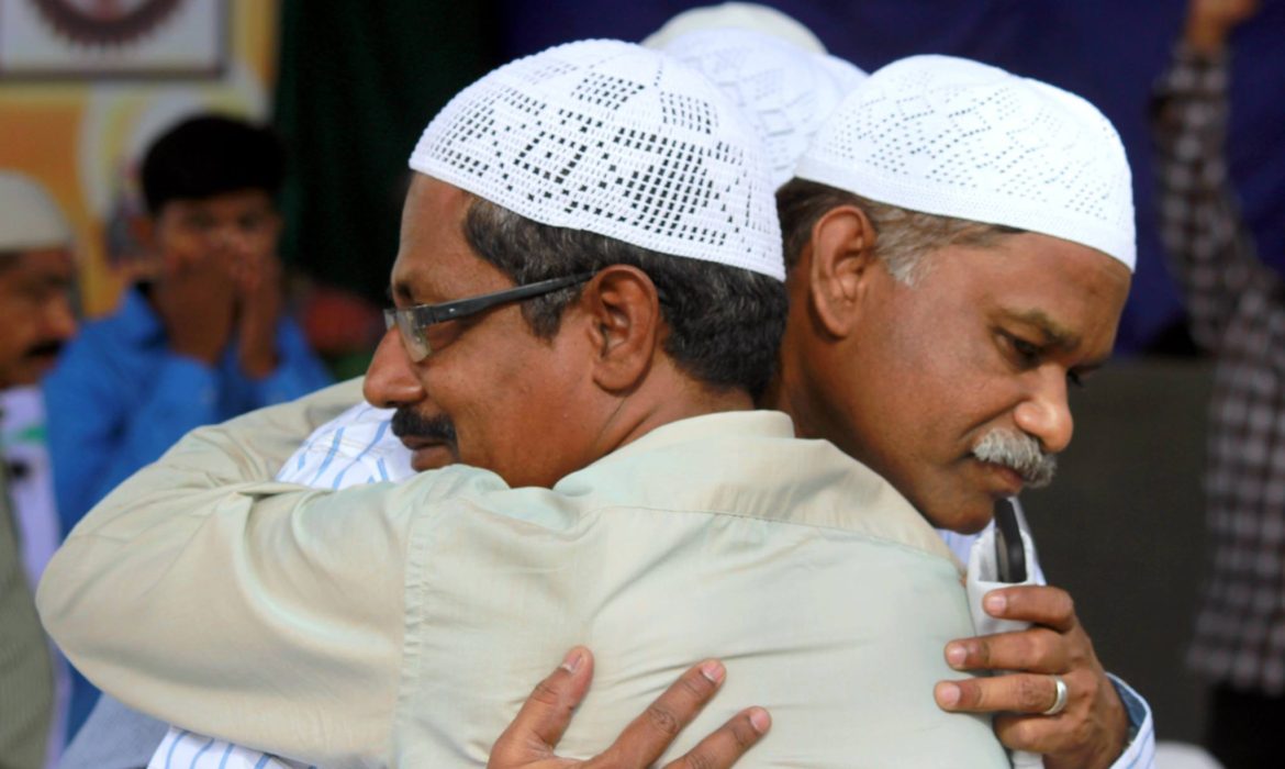 THIS YEAR NO HUGGING AT MOSQUES DURING RAMZAN 